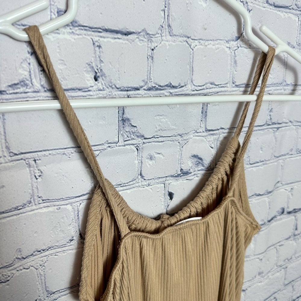 Adorable tan ribbed midi dress - Picture 4 of 4